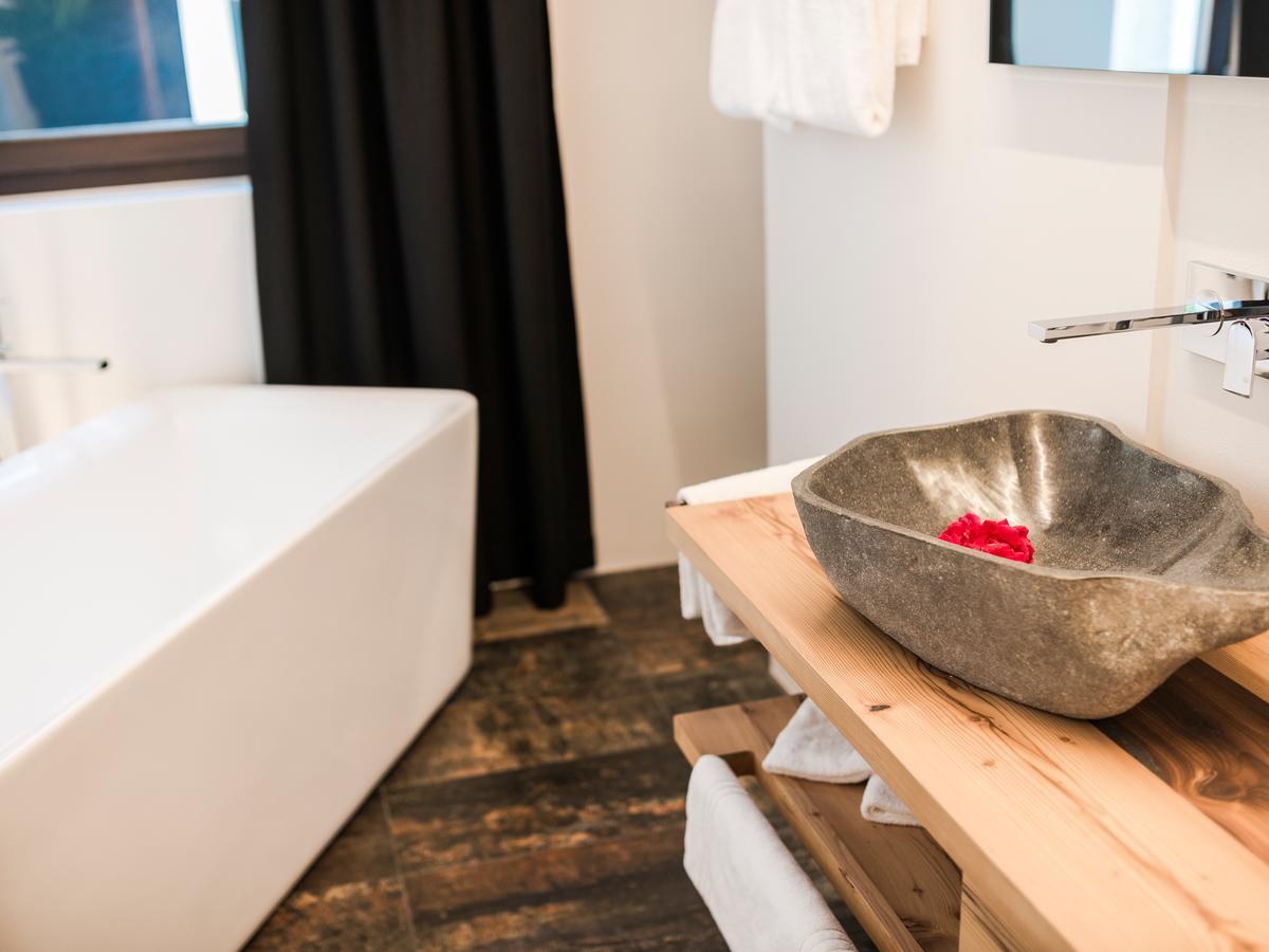 Garni Hotel Katzenthalerhof Лана Екстериор снимка