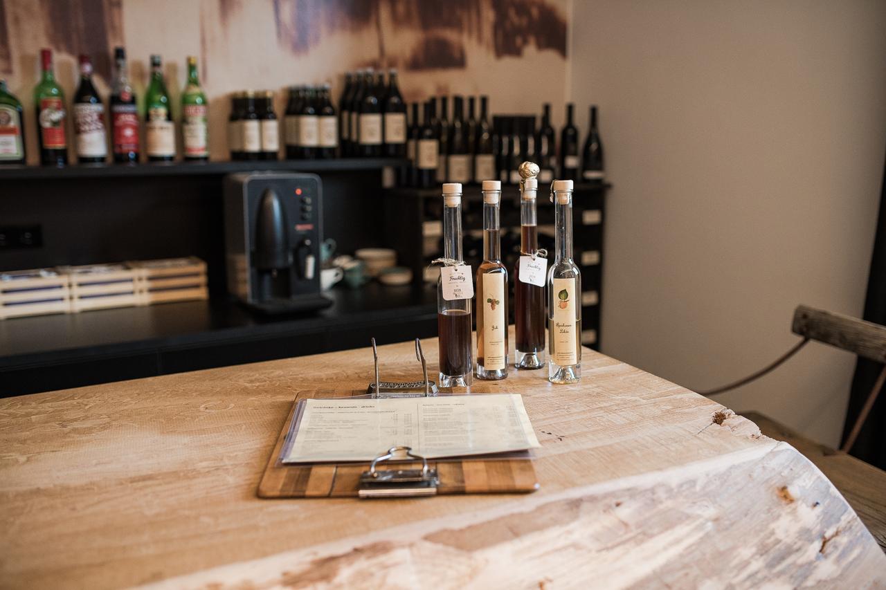 Garni Hotel Katzenthalerhof Лана Екстериор снимка