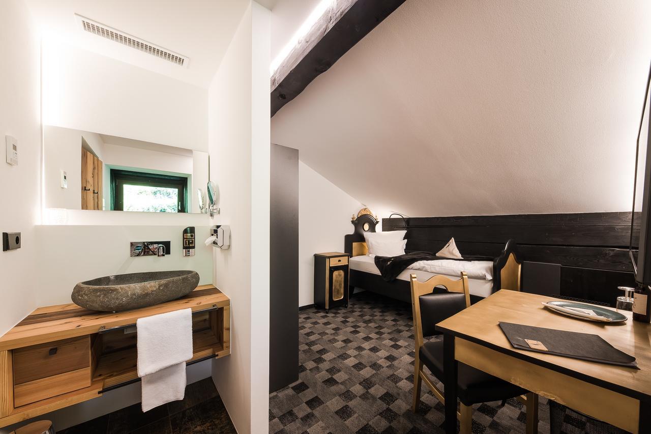 Garni Hotel Katzenthalerhof Лана Екстериор снимка